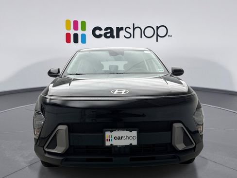 Used 2024 Hyundai Kona SE image 8
