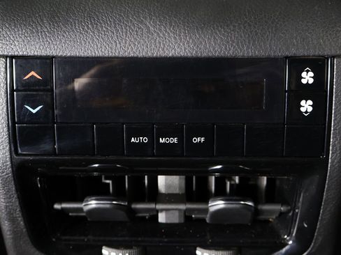 Used 2023 Jeep Grand Cherokee L Laredo image 53