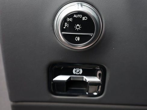 Used 2022 Mercedes-Benz SL 55 AMG 4MATIC w/ AMG Night Package image 34