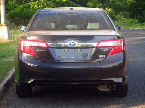 Used 2012 Toyota Camry XLE w/ Convenience Pkg FWD image 18