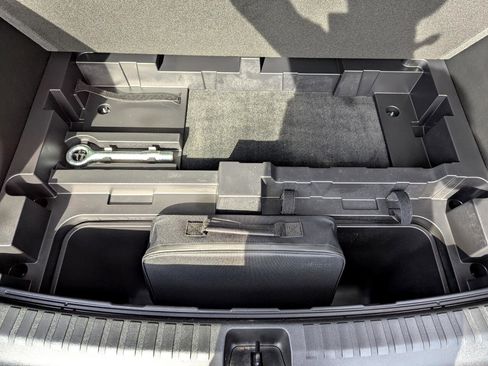 Used 2025 Chevrolet Blazer EV RS image 45