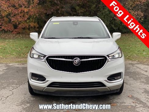 Used 2021 Buick Enclave Premium image 2