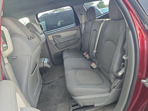 Used 2016 Chevrolet Traverse LT w/ Style and Technology Package image 11