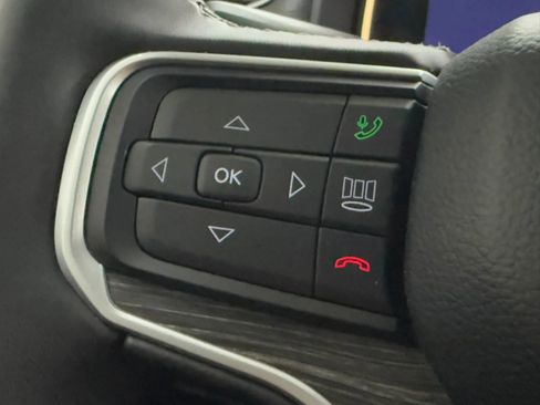 Used 2024 Jeep Wagoneer Series II w/ Flexible Seating Group image 33