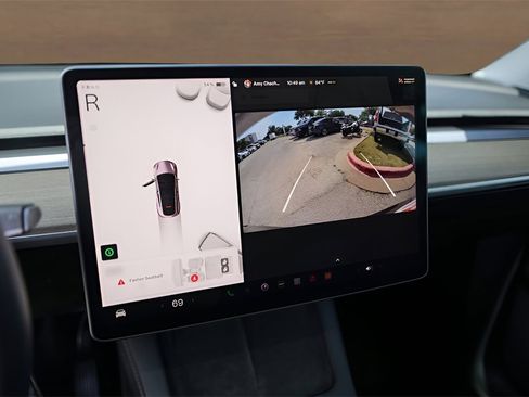 Used 2022 Tesla Model Y Long Range image 15