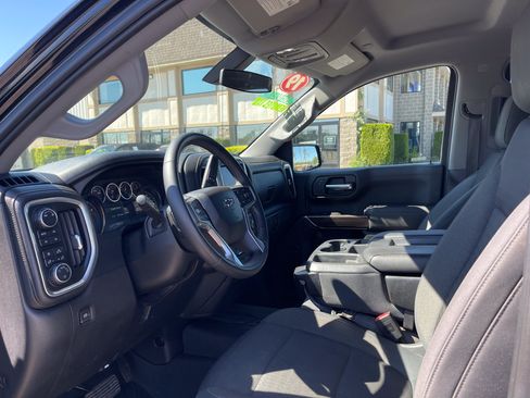 Used 2019 Chevrolet Silverado 1500 LT Trail Boss w/ Convenience Package AWD/4WD image 11
