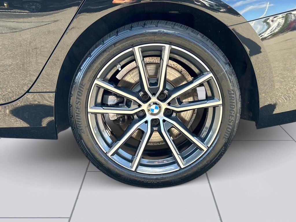 Used 2019 BMW 330i xDrive Sedan w/ Premium Package AWD/4WD image 10