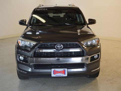 Used 2014 Toyota 4Runner Limited image 8