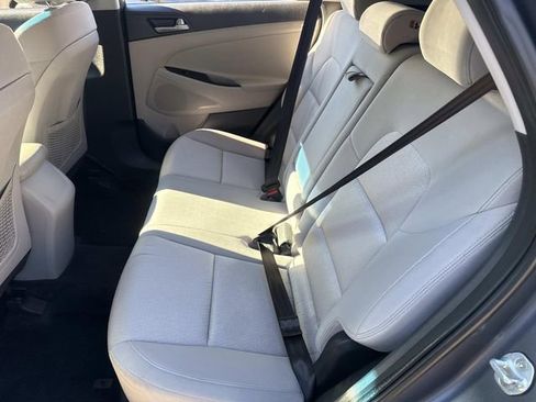 Used 2018 Hyundai Tucson SEL image 18