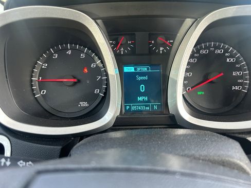 Used 2016 Chevrolet Equinox LS image 2