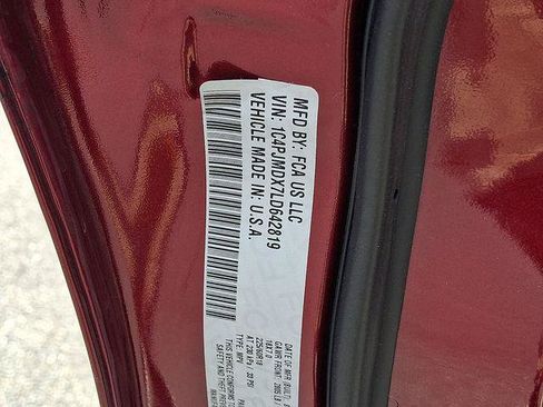 Certified 2020 Jeep Cherokee Limited AWD/4WD image 29