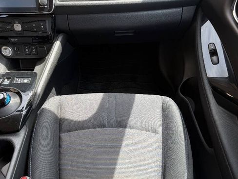 Used 2018 Nissan Leaf SV w/ SV All Weather Package FWD image 12