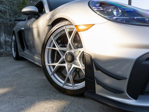 Certified 2025 Porsche 718 Cayman GT4 RS image 17