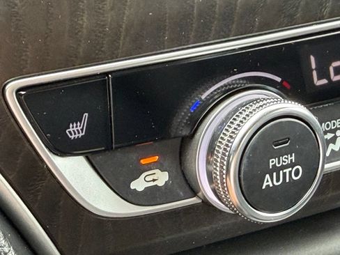 Used 2018 Honda Accord EX-L image 8