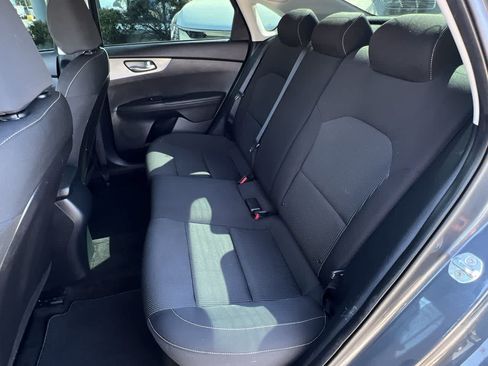 Used 2021 Kia Forte LXS FWD image 23