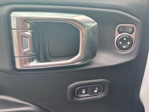 New 2026 Jeep Wrangler Unlimited Sport image 11