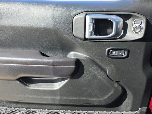 Used 2021 Jeep Wrangler Sport S image 21