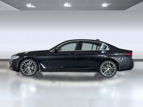 Used 2023 BMW 530i w/ Convenience Package RWD image 2