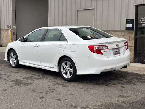 Used 2012 Toyota Camry SE image 5