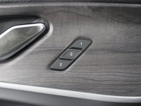 New 2025 Jeep Grand Cherokee Limited image 17