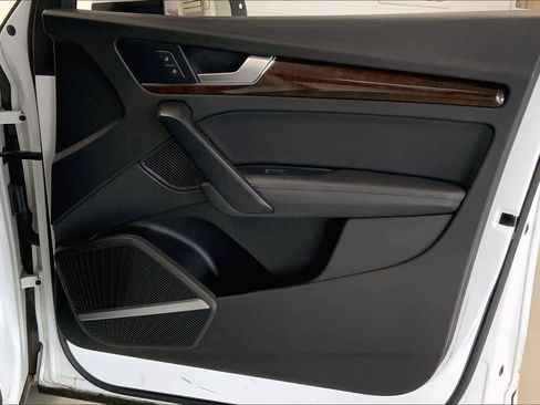 Used 2019 Audi Q5 2.0T Premium Plus w/ Premium Plus Package image 26