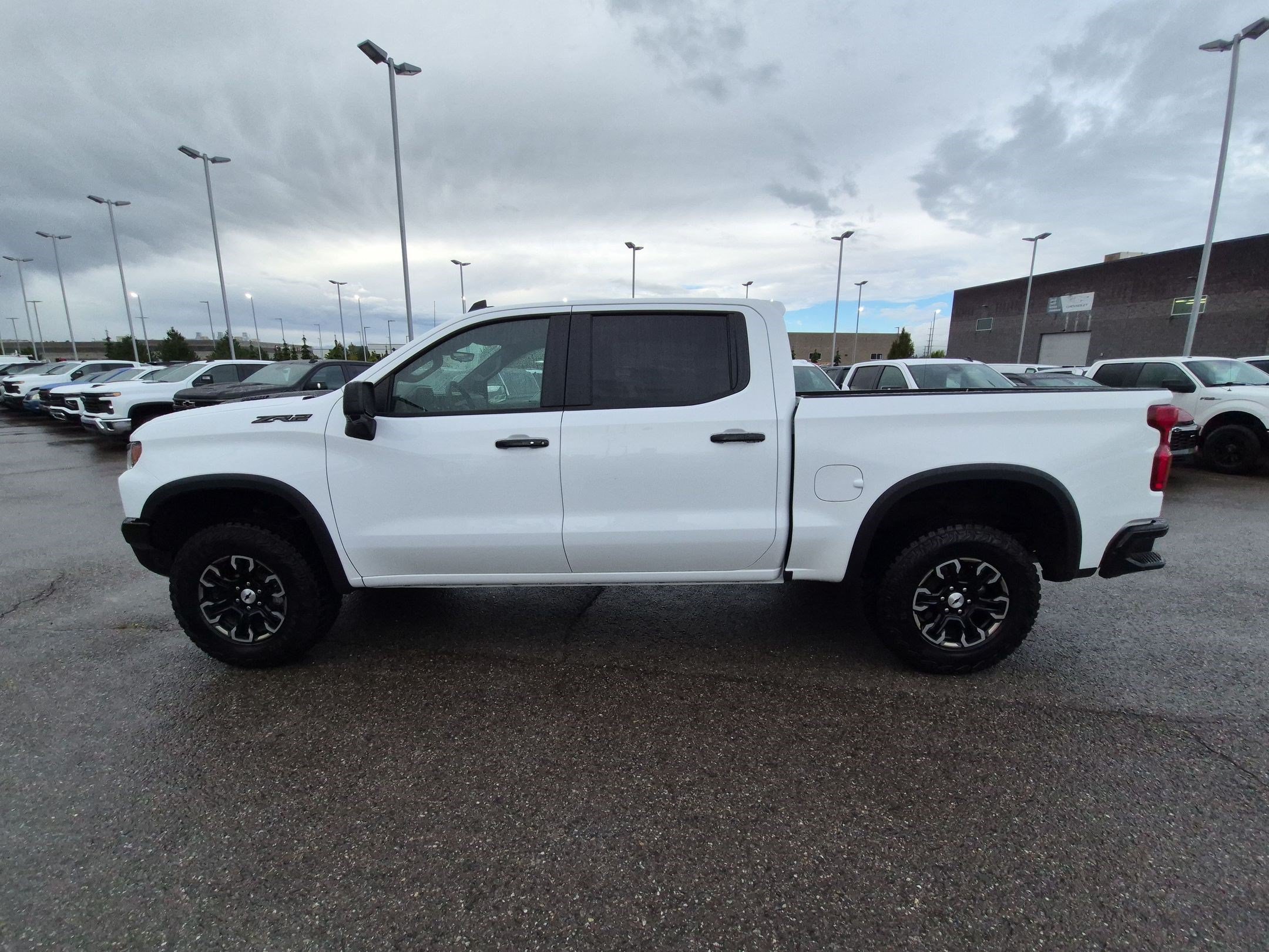 Used 2026 Chevrolet Silverado 1500 ZR2 w/ LPO, Dark Essentials Package AWD/4WD image 7