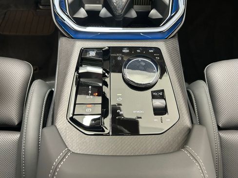 Used 2025 BMW X3 xDrive30i w/ Premium Package image 23