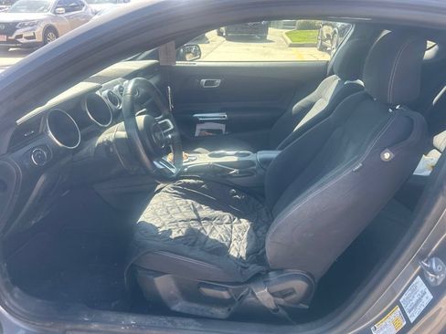 Used 2022 Ford Mustang Coupe w/ Black Accent Package RWD image 11