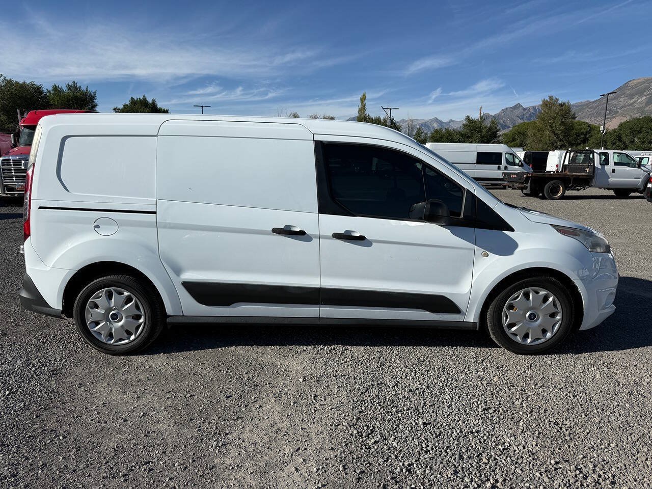 Used 2018 Ford Transit Connect XLT FWD image 2