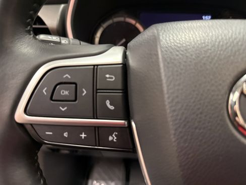 Used 2022 Toyota Highlander XLE image 33