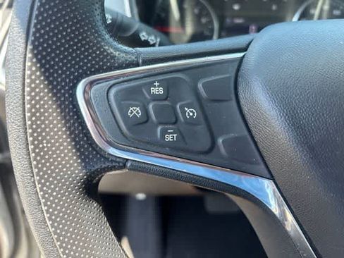 Used 2019 Chevrolet Equinox LT AWD/4WD image 11