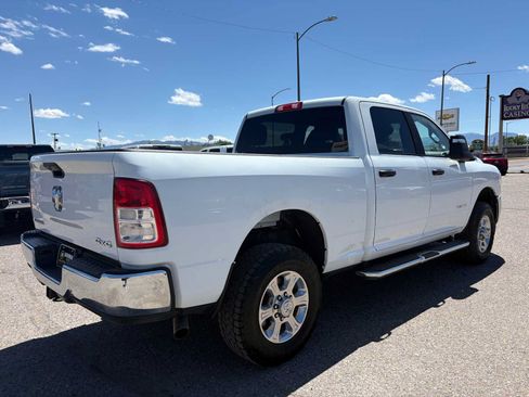 Used 2024 RAM 2500 Big Horn AWD/4WD image 3
