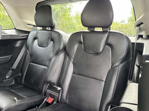 Used 2019 Volvo XC90 T6 Momentum w/ Advanced Package image 21