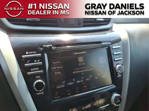 Used 2020 Nissan Murano SV FWD image 16