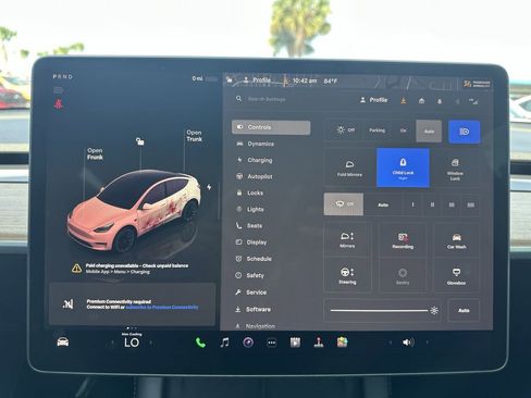 Used 2022 Tesla Model Y Long Range AWD/4WD image 26
