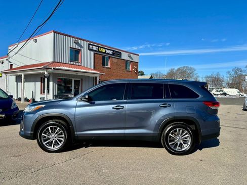 Used 2019 Toyota Highlander XLE image 5