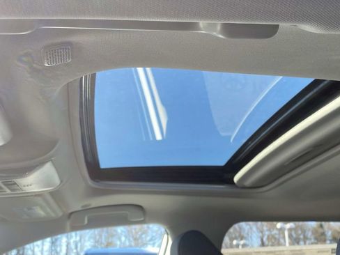 New 2025 Toyota RAV4 XLE image 31