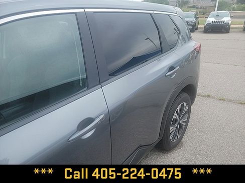 Used 2023 Nissan Rogue SV FWD image 6