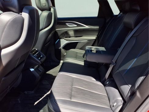 Used 2024 Cadillac Lyriq Luxury w/ LPO, Floor Liner Package image 11