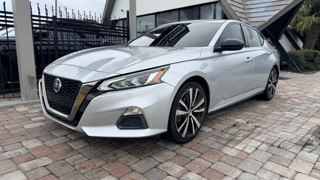 Used 2020 Nissan Altima 2.5 SR FWD image 8
