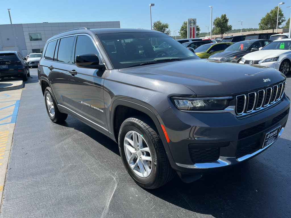 Used 2025 Jeep Grand Cherokee L Laredo RWD image 6