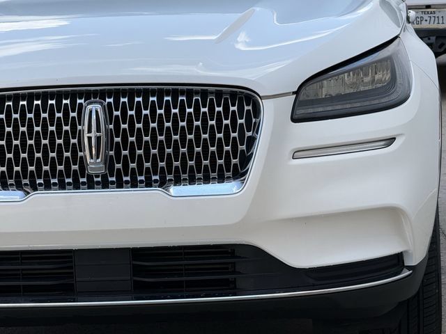 Used 2022 Lincoln Corsair AWD w/ Premium Package image 7