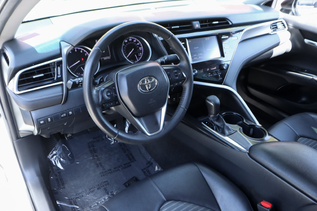 Used 2018 Toyota Camry SE FWD image 17