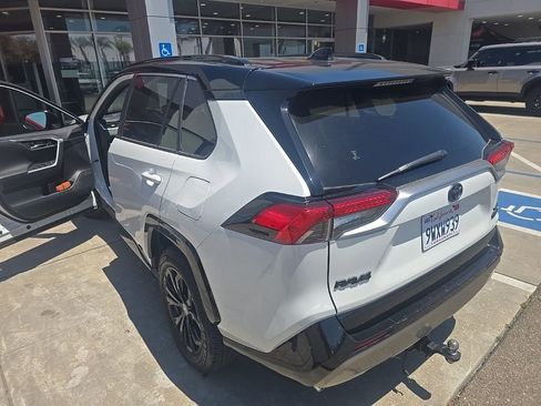Used 2023 Toyota RAV4 XSE AWD/4WD image 7
