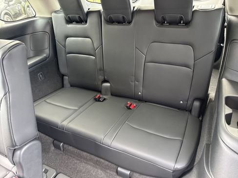 New 2026 Nissan Pathfinder SL FWD image 19