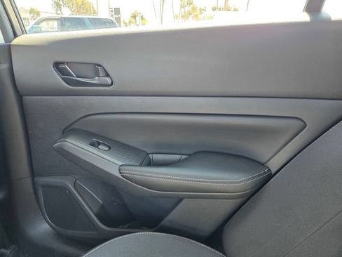 Used 2025 Nissan Altima 2.5 SV FWD image 11