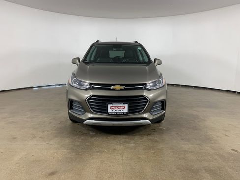 Used 2021 Chevrolet Trax LT image 3