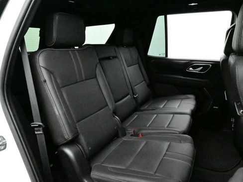 Used 2022 Chevrolet Tahoe RST w/ Luxury Package AWD/4WD image 15