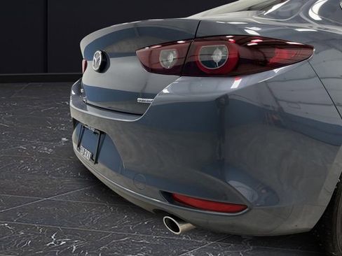 Used 2023 MAZDA MAZDA3 s image 30