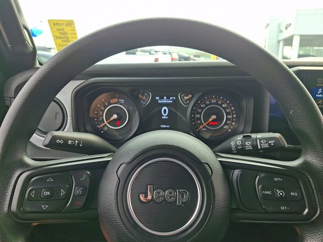 Used 2025 Jeep Wrangler Sport AWD/4WD image 19
